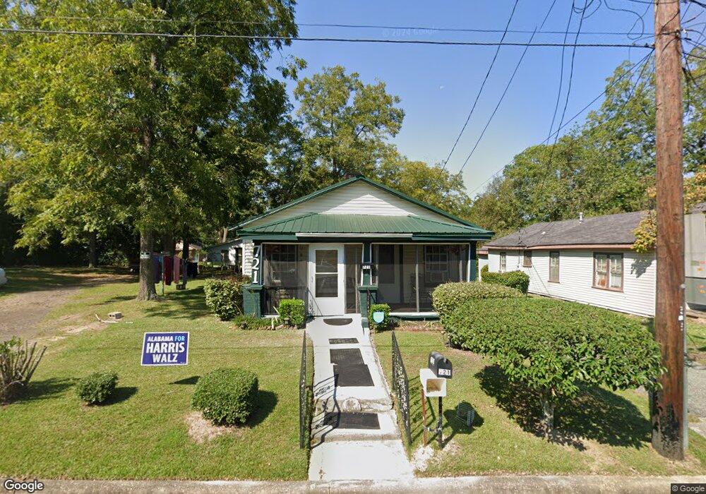 721 Parker St, Dothan, AL 36303 - photo 1