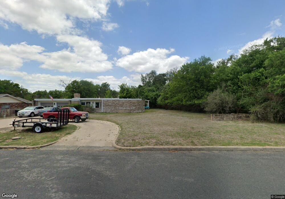 113 Ridgewood Dr, Fredericksburg, TX 78624 - photo 1