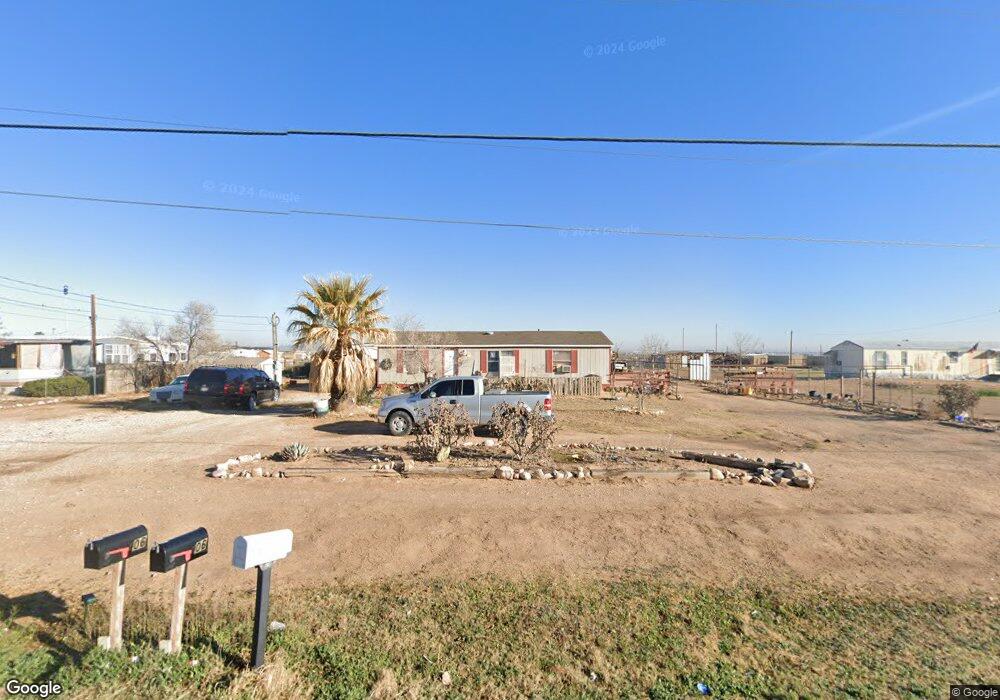 1206 Hidalgo Rd, Carlsbad, NM 88220 - photo 1