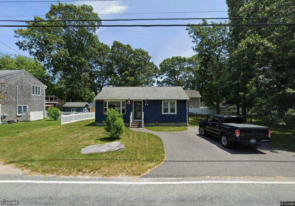 817 Middlebridge Rd, Wakefield, RI 02879 - photo 1