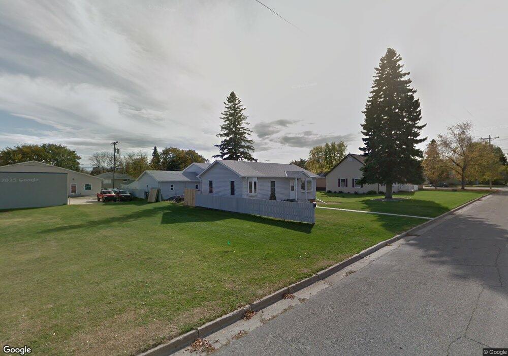 1011 9th Ave SE, Jamestown, ND 58401 - photo 1