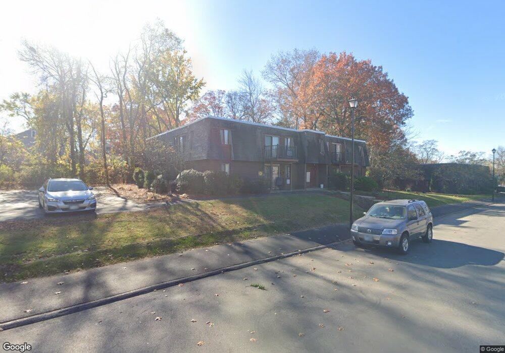 56 Robert Ct unit 56J, Manchester, NH 03103 - photo 1