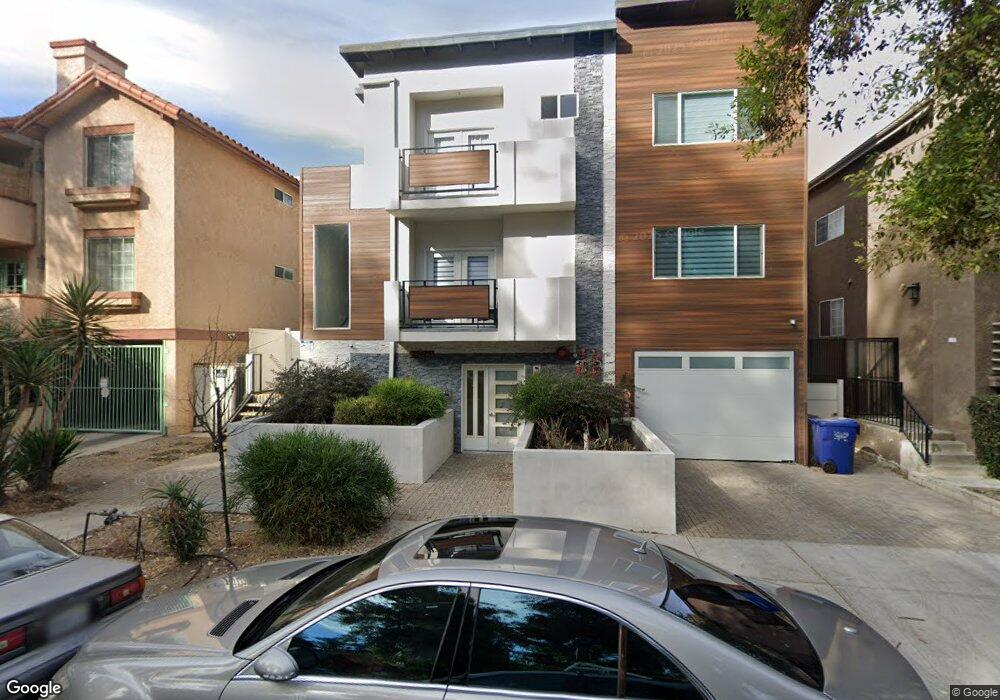 22431 Del Valle St, Woodland Hills, CA 91364 - photo 1