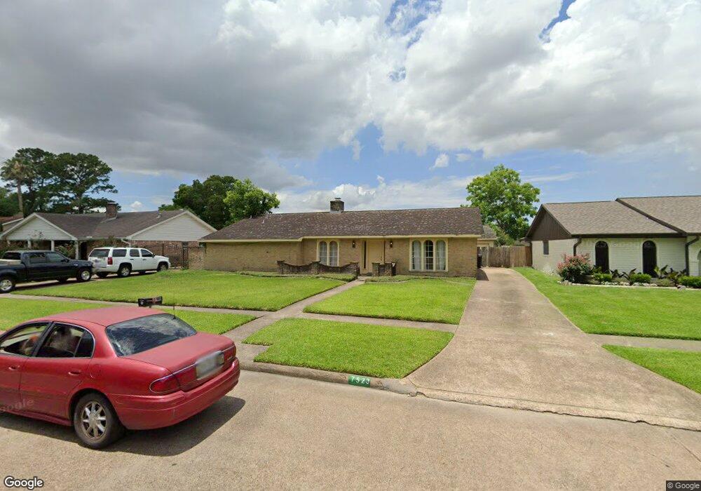 7523 Maple Tree Dr, Houston, TX 77088 - photo 1