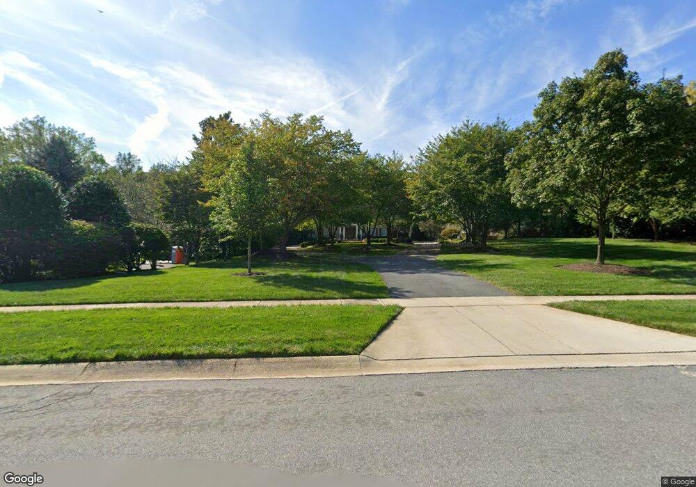 8607 Country Club Dr, Bethesda, MD 20817 - photo 1