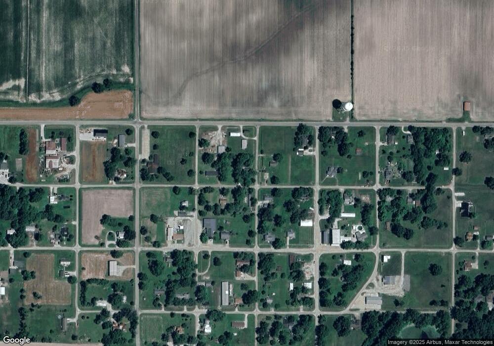 208 N 4th St, Shumway, IL 62461 - photo 1