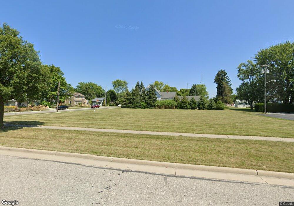 106 Vine St, Archbold, OH 43502 - photo 1