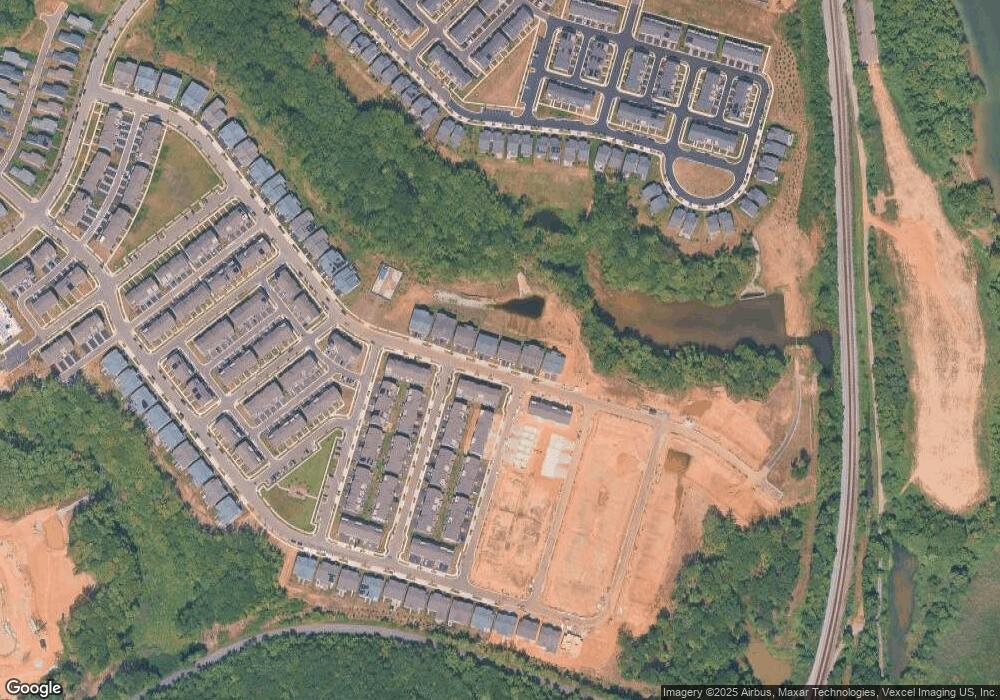 17965 Woods Overlook Dr, Dumfries, VA 22026 - photo 1