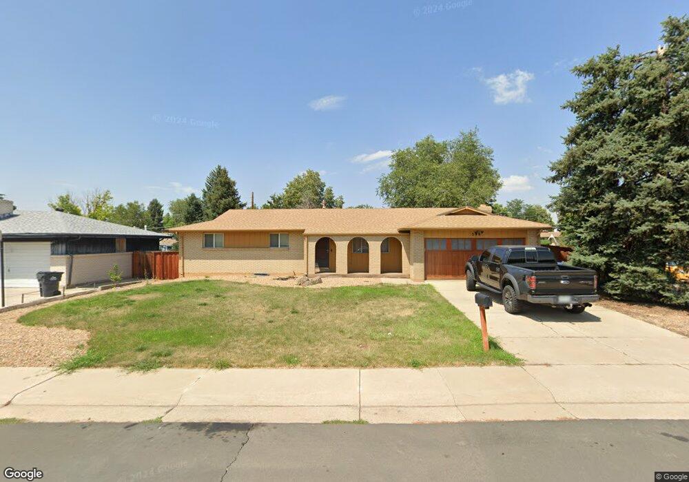 394 S Peoria Cir, Aurora, CO 80012 - photo 1