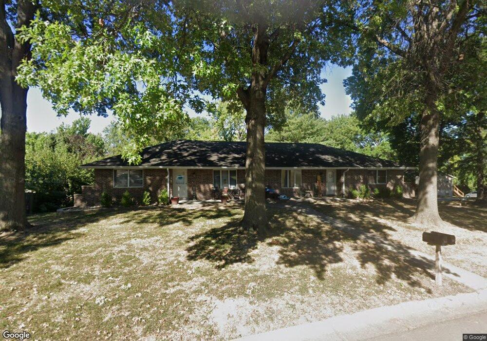 921 NW 12th St, Blue Springs, MO 64015 - photo 1