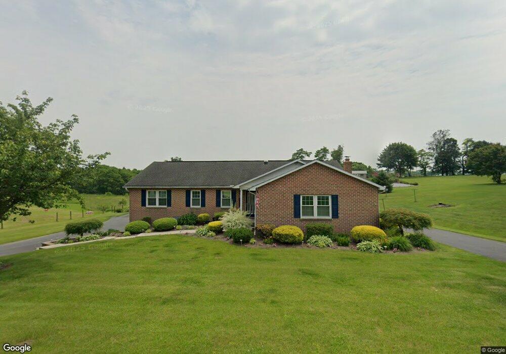 1076 Paper Mill Rd, Chambersburg, PA 17202 - photo 1