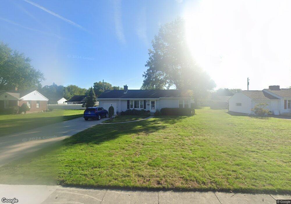 514 S Wentz St, Wapakoneta, OH 45895 - photo 1