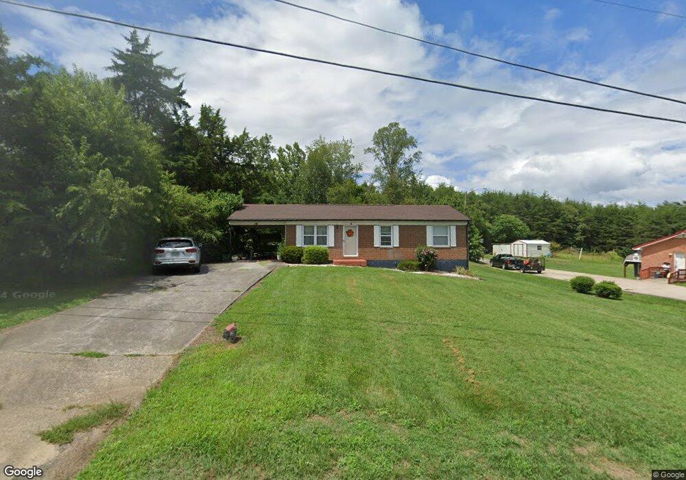 155 Cardinal Rd, Martinsville, VA 24112 - photo 1