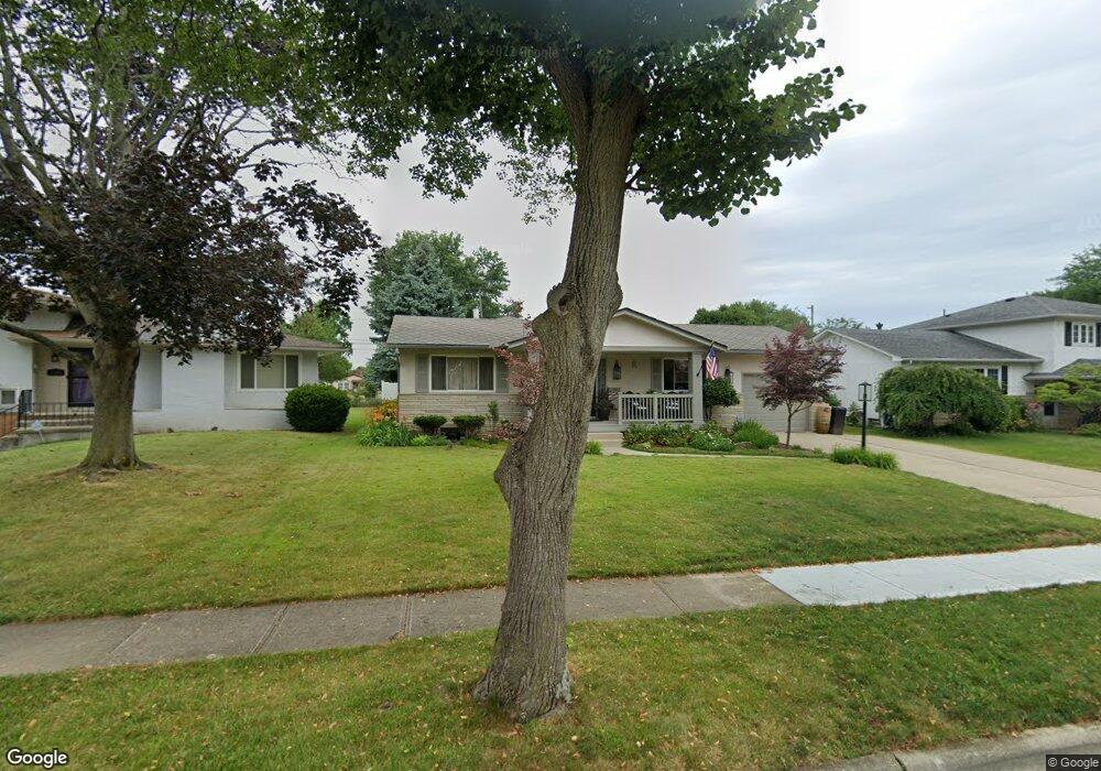 1250 Lindenwood Rd N, Columbus, OH 43229 - photo 1