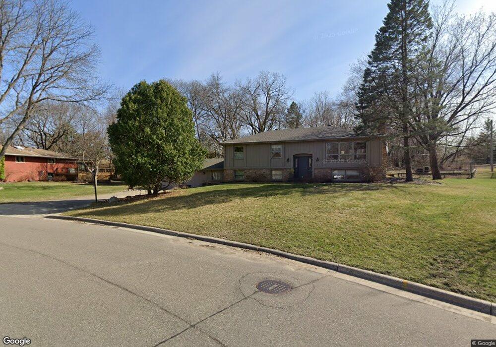 14481 Crestview Ln, Minnetonka, MN 55345 - photo 1