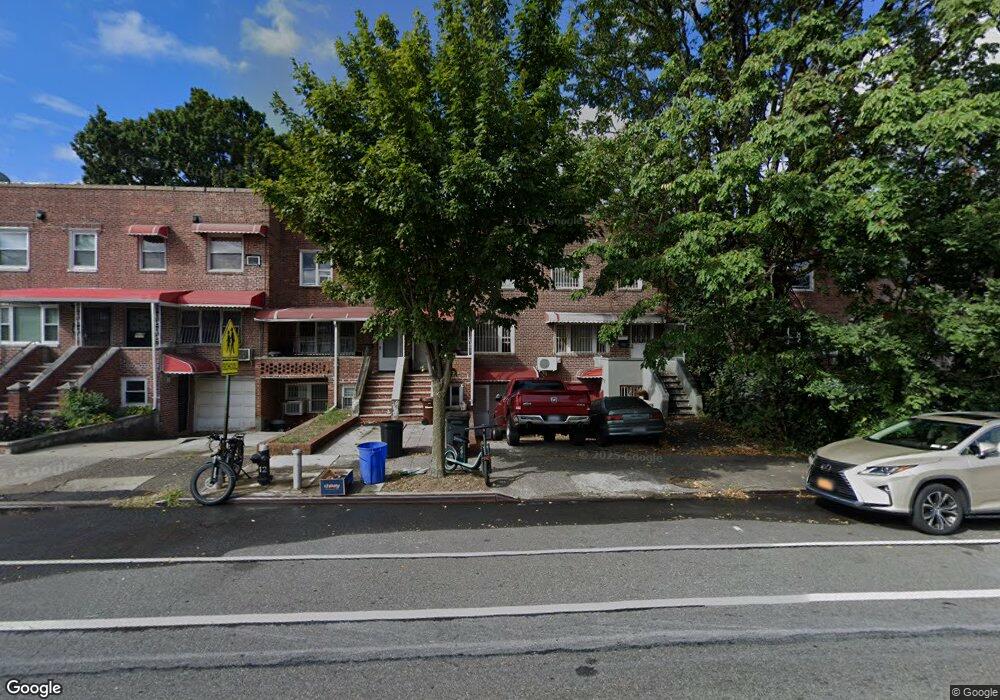 8062 164th St, Jamaica, NY 11432 - photo 1