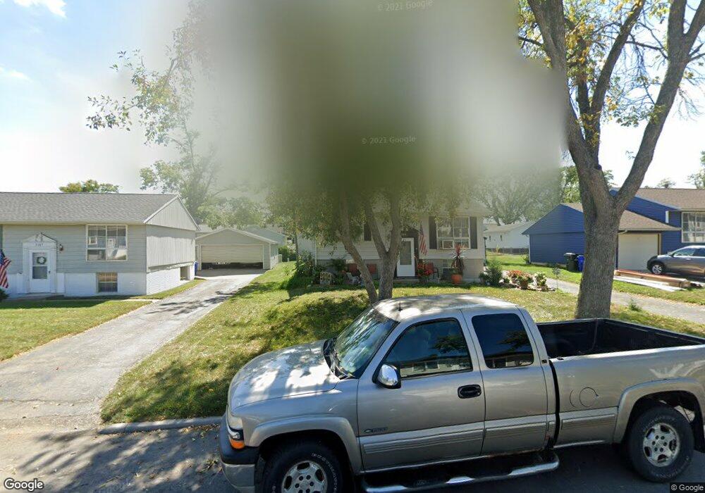 3111 Pebble Dr SW, Cedar Rapids, IA 52404 - photo 1