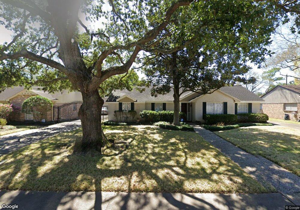 10015 Overbrook Ln, Houston, TX 77042 - photo 1