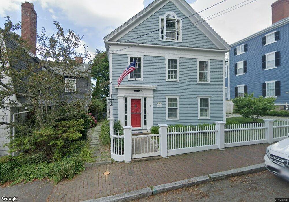 4 Washington Square, Marblehead, MA 01945 - photo 1