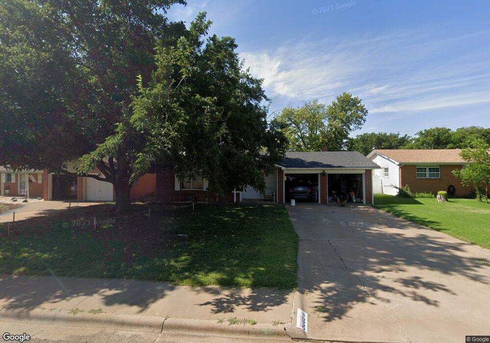 3005 W 18th St, Plainview, TX 79072 - photo 1