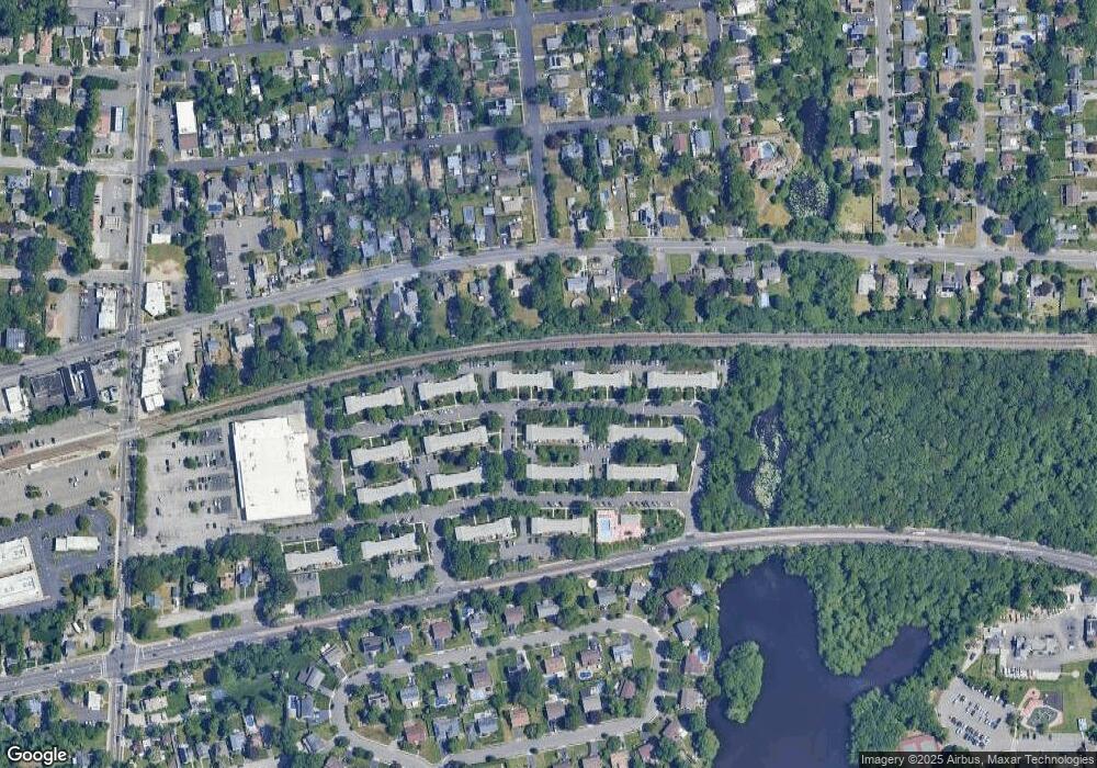 107 Cardinal Ln unit 1A, Islip, NY 11751 - photo 1