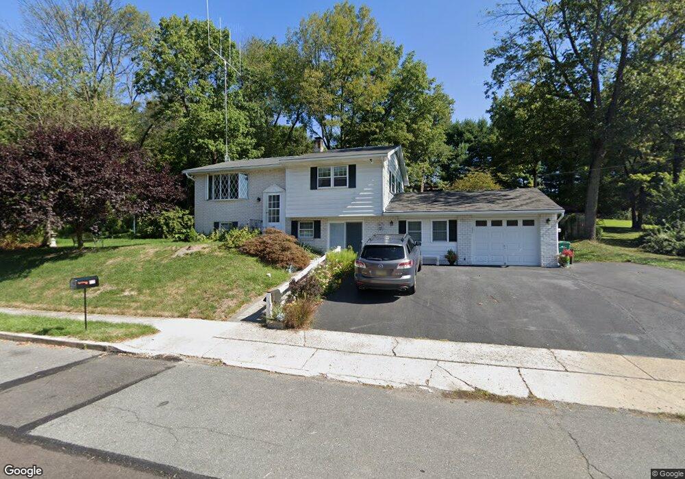 710 Roberts Dr, Pottstown, PA 19464 - photo 1