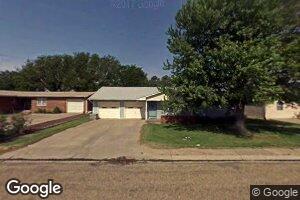 608 S 5th St, Leoti, KS 67861