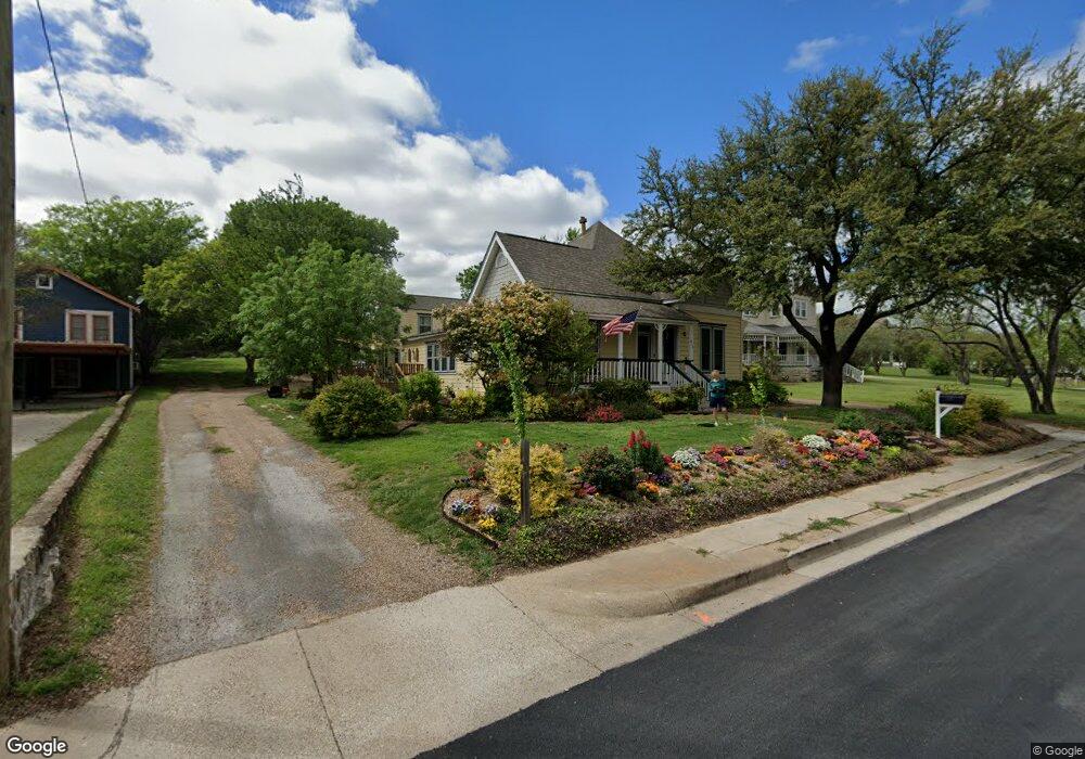 814 S Alamo St, Weatherford, TX 76086 - photo 1