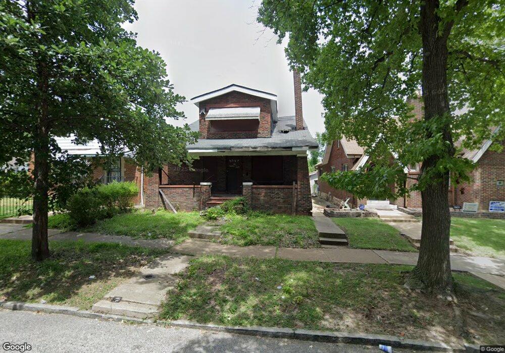 4747 Penrose St, Saint Louis, MO 63115 - photo 1