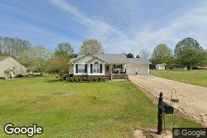 609 Patrick Henry St, Red Bay, AL 35582