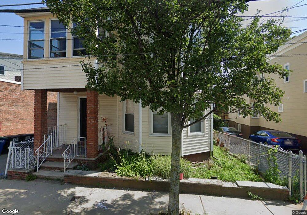 61 Tufts St unit 3, Somerville, MA 02145 - photo 1
