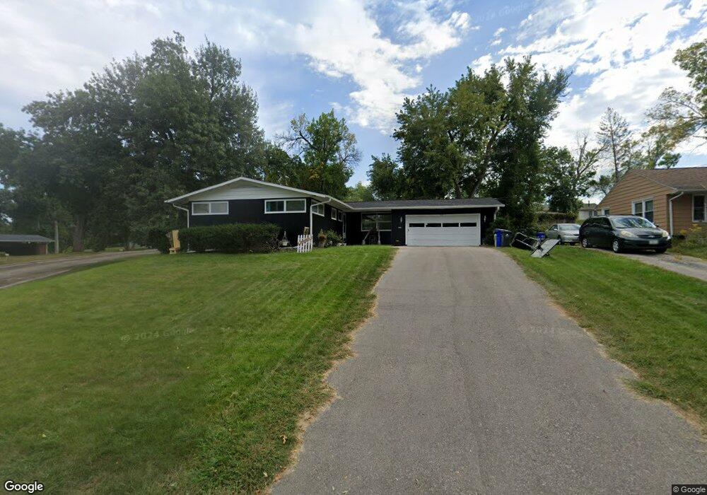 3235 14th Ave SE, Cedar Rapids, IA 52403 - photo 1