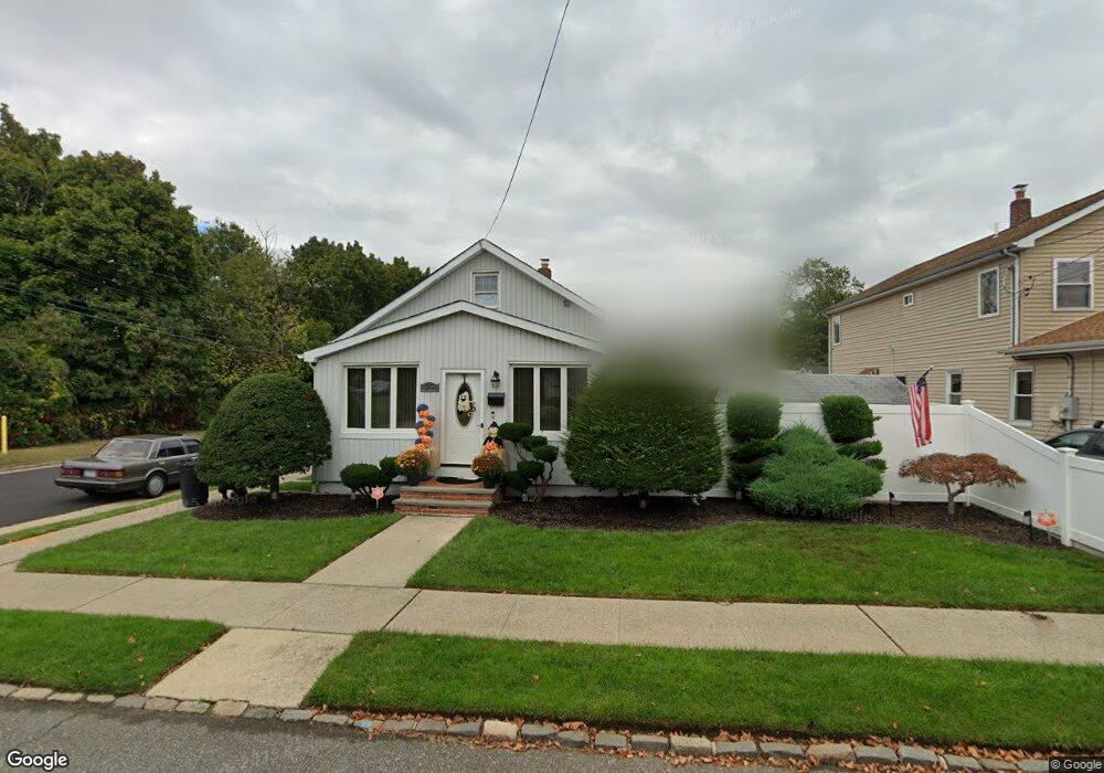 29 8th St, New Hyde Park, NY 11040 - photo 1