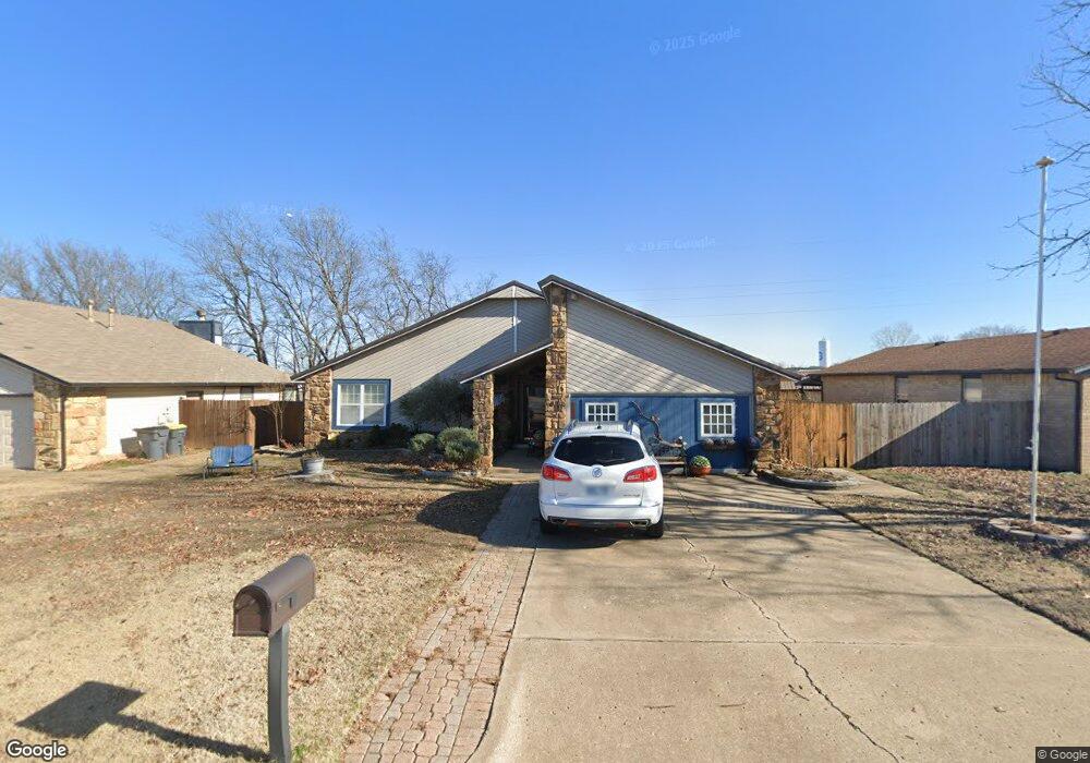 13923 S Poplar Place, Glenpool, OK 74033 - photo 1