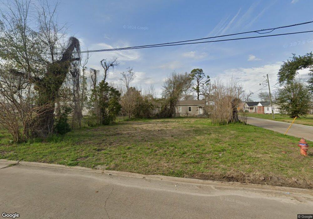 1311 Pine St, Lake Charles, LA 70601 - photo 1