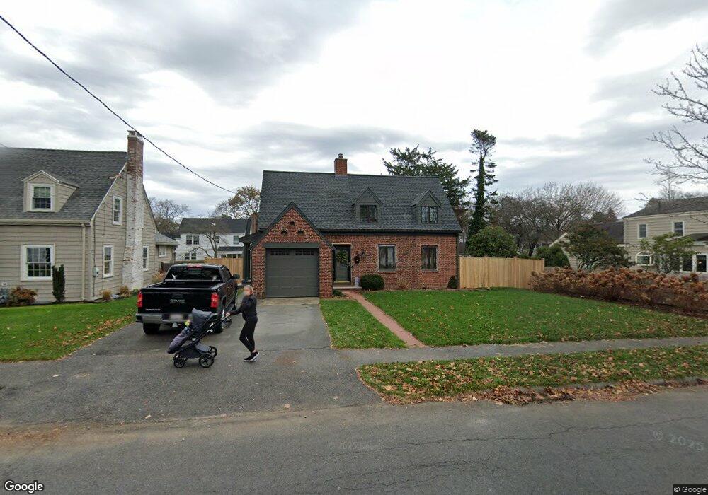 5 Leggs Hill Rd, Marblehead, MA 01945 - photo 1