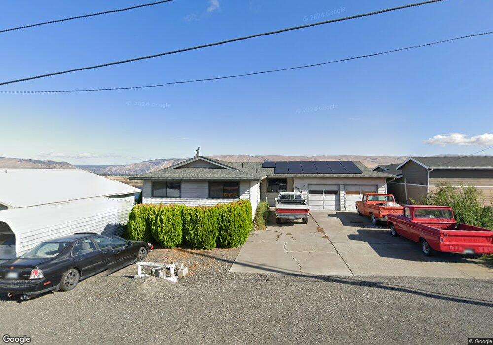 2719 E 10th St, the Dalles, OR 97058 - photo 1
