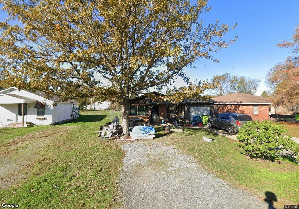 1920 S Vine St, Stuttgart, AR 72160 - photo 1