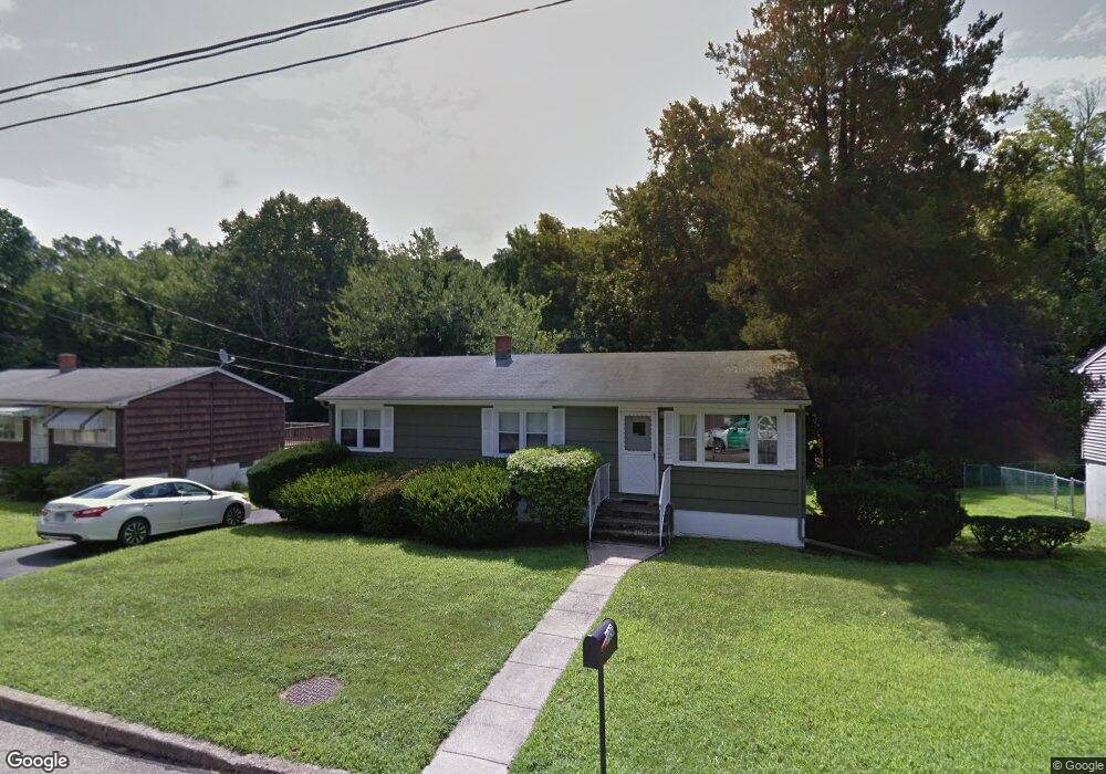 120 Sequoia Rd, Bridgeport, CT 06606 - photo 1