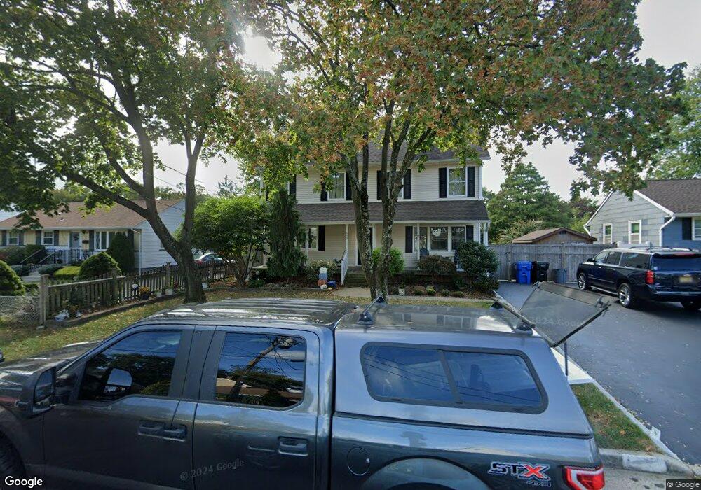 650 Hopping Rd, Belford, NJ 07718 - photo 1