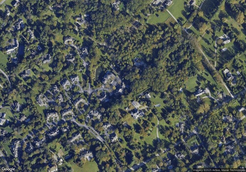 921 Exeter Crest unit 14, Villanova, PA 19085 - photo 1