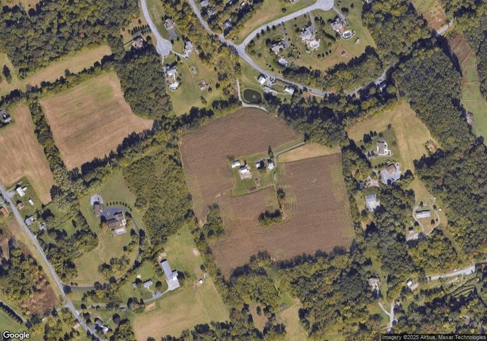 80 Clearfield Ln, Reading, PA 19608 - photo 1