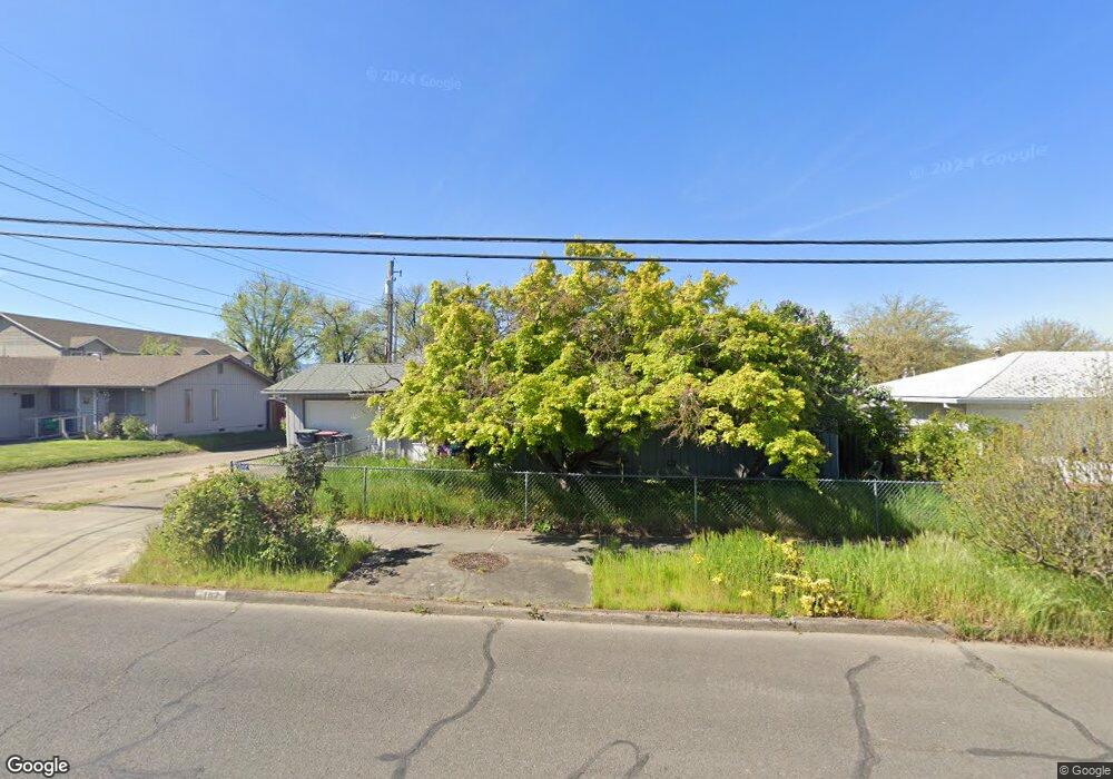 107 N 4th St, Central Point, OR 97502 - photo 1