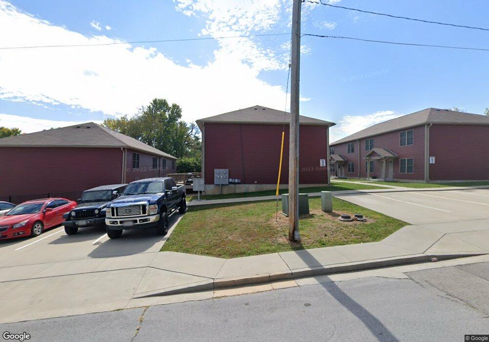 724 E 13th St, Rolla, MO 65401 - photo 1