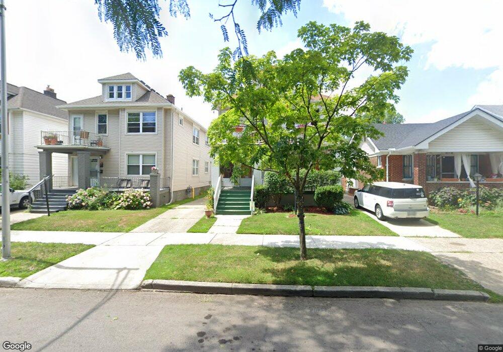 1347 Beaconsfield Ave, Grosse Pointe Park, MI 48230 - photo 1