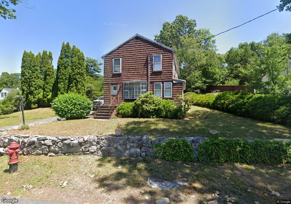 29 Oak Point Rd, Saugus, MA 01906 - photo 1