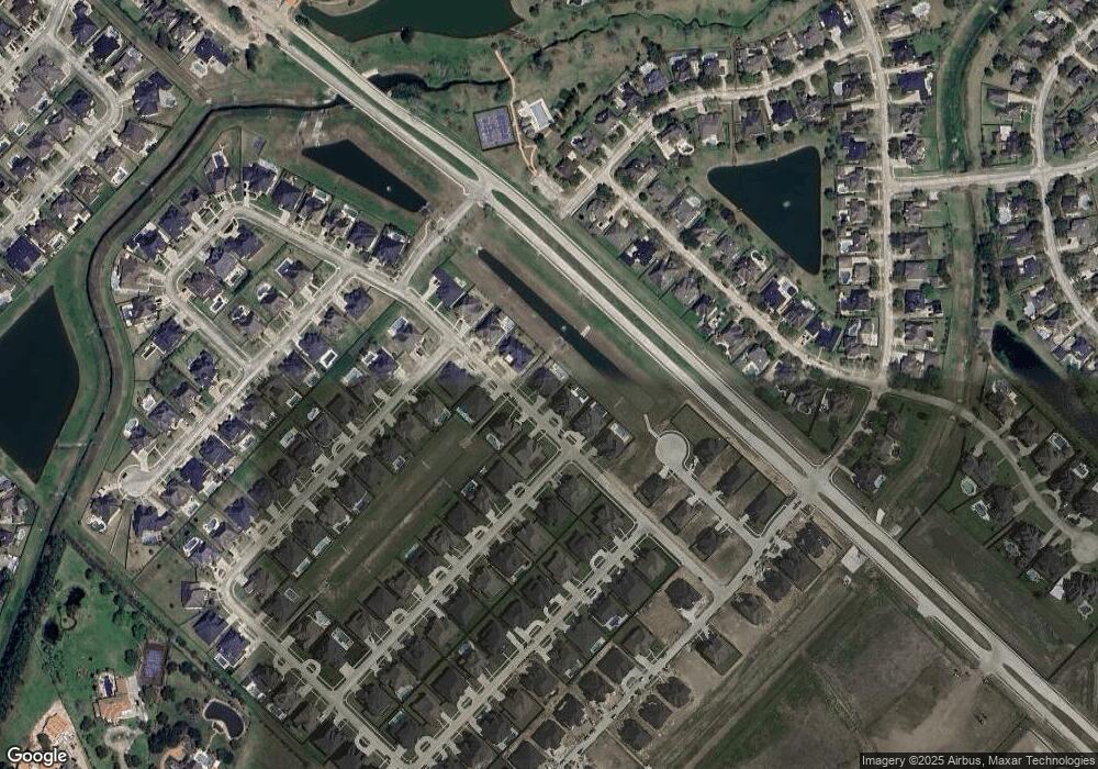 1717 Avery Ln, Friendswood, TX 77546 - photo 1