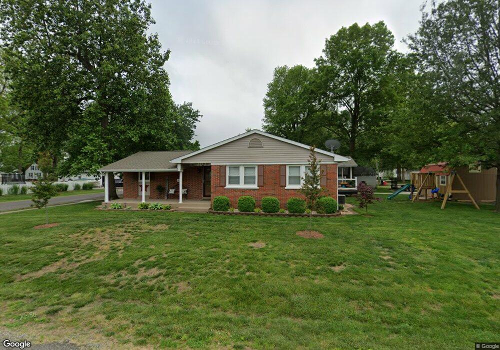 202 S Vine St, Freeburg, IL 62243 - photo 1