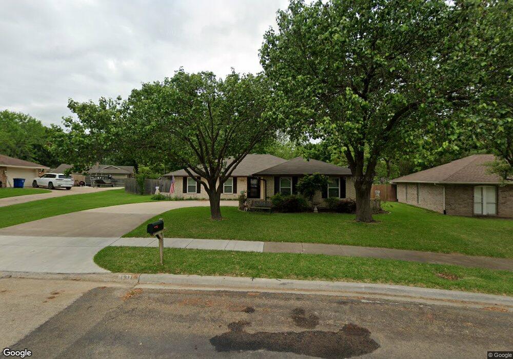 1311 Mount Vernon St, Ennis, TX 75119 - photo 1