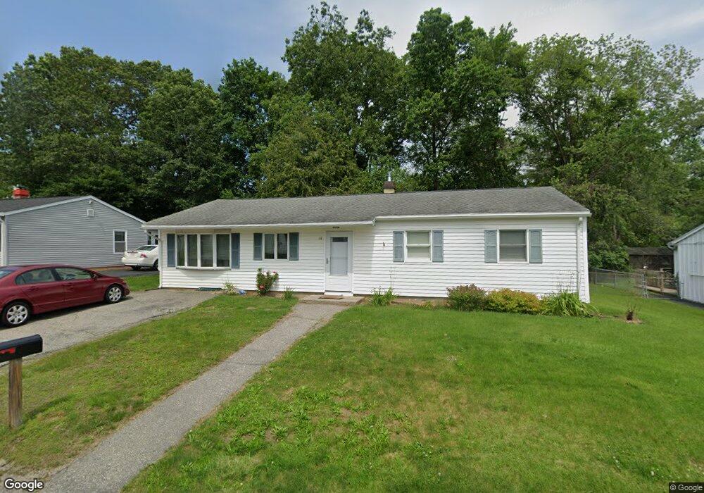 81 Laurie Ln, Lowell, MA 01854 - photo 1